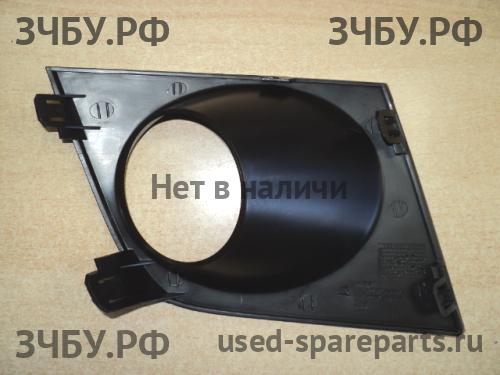 Nissan Tiida 1 Рамка противотуманной фары левой