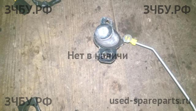 Toyota Corolla (E14 - E15) Замок багажника