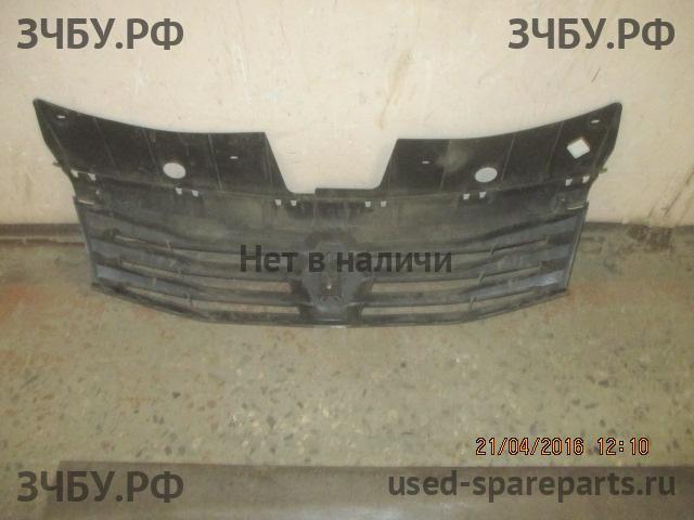 Renault Sandero 1 Решетка радиатора