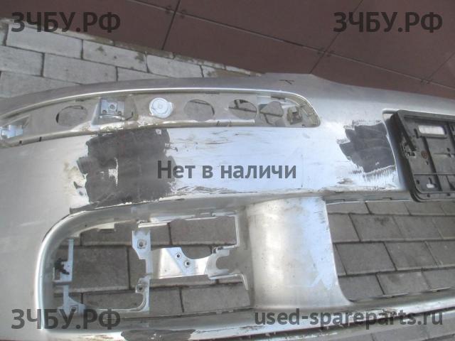 Volkswagen Golf 5 Бампер передний