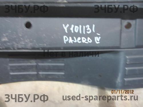 Mitsubishi Pajero/Montero 4 Накладка заднего бампера