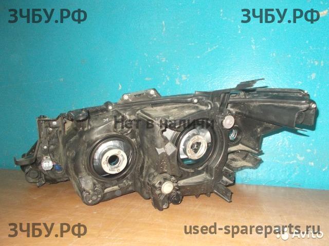 Toyota Camry 7 (V50) Фара правая