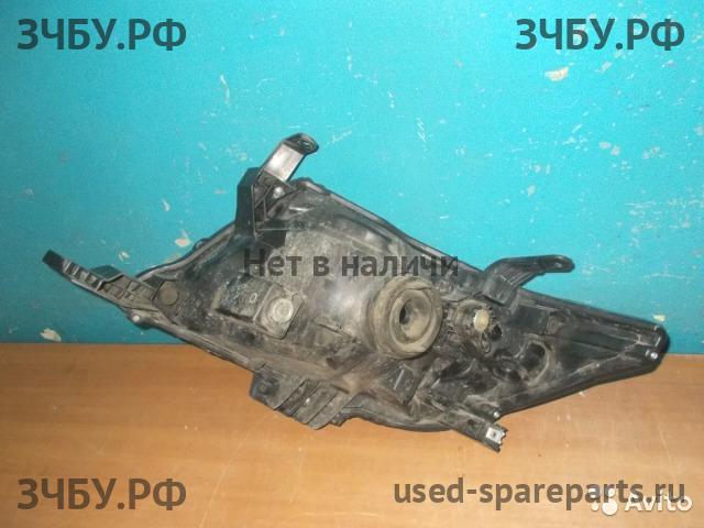 Toyota Hi Lux (3) Pick Up Фара правая
