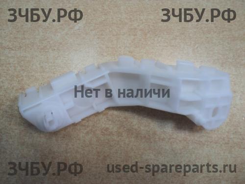Mitsubishi Pajero/Montero 4 Кронштейн бампера передний