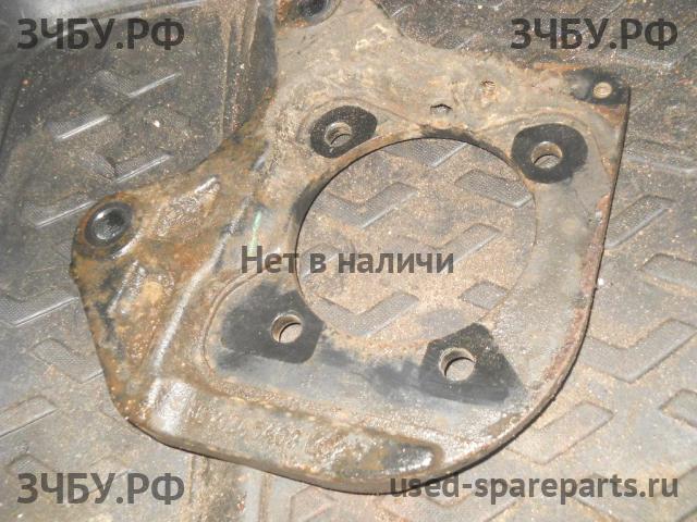 Opel Astra J Суппорт задний правый (в сборе со скобой)