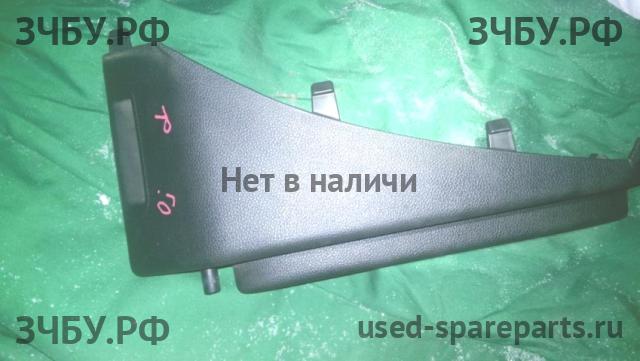 Opel Astra J Накладка декоративная задняя правая