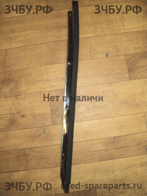 Nissan Almera Classic Молдинг лобового стекла