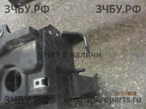 Mazda 3 [BL] Панель передняя (телевизор)