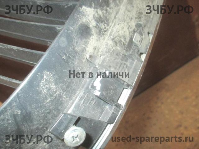 Seat Leon 2 (1P) Решетка радиатора