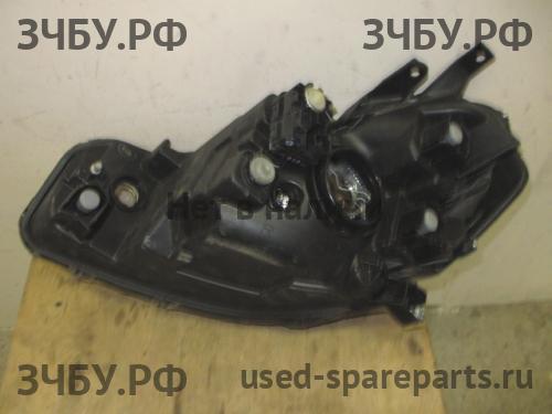 Suzuki SX4 (1) Фара правая