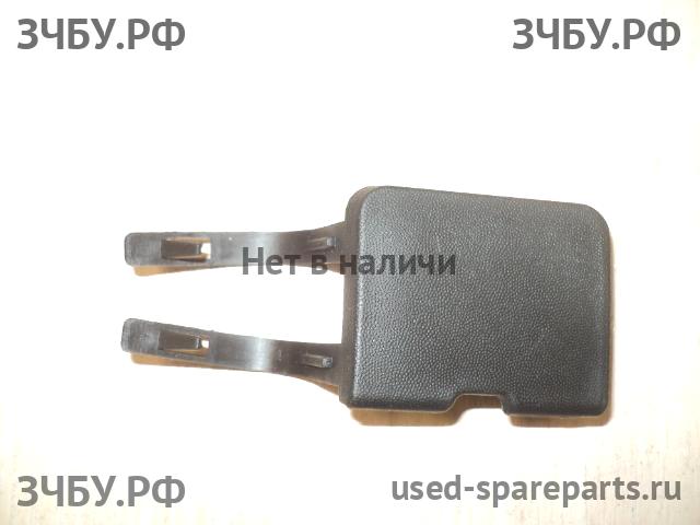 Renault Logan 1 Заглушка в бампер