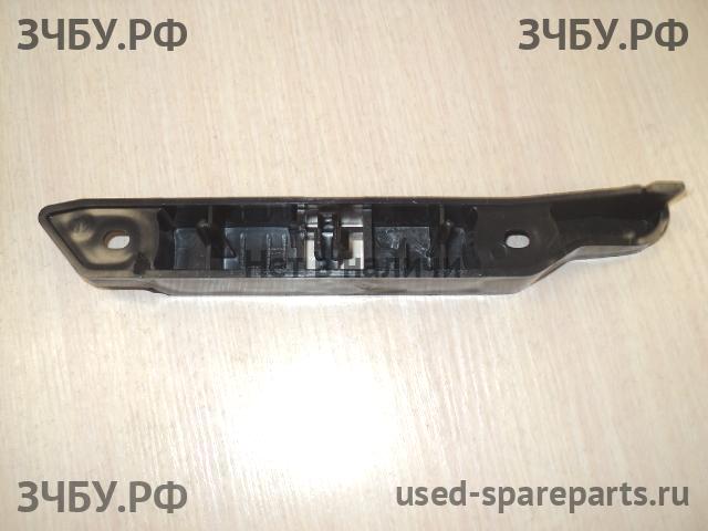 Ford Focus 2 (рестайлинг) Кронштейн бампера передний