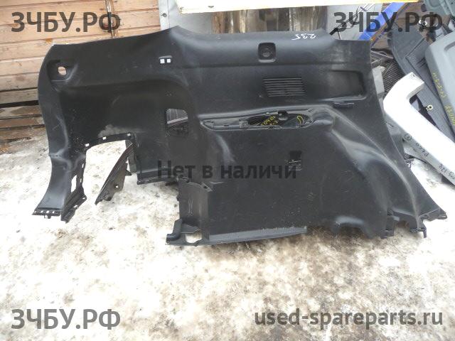 Toyota Highlander 3 Обшивка багажника