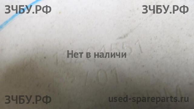 Opel Astra J Бампер передний