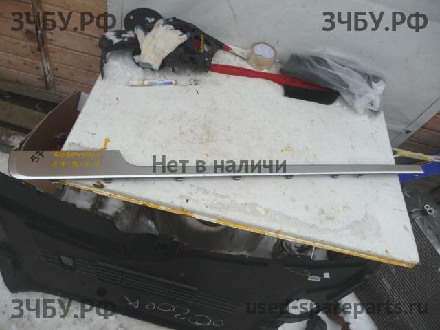 Land Rover Range Rover 4 Молдинг двери передней левой