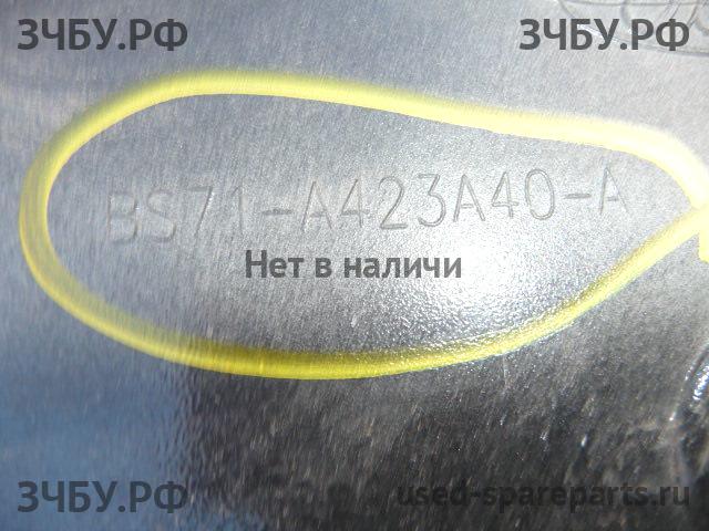 Ford Mondeo 4 Накладка крышки багажника