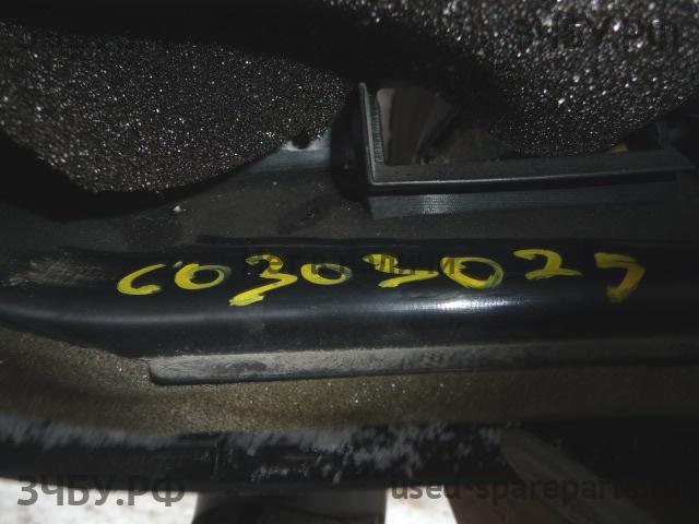Toyota Land Cruiser 200 Обшивка двери задней правой