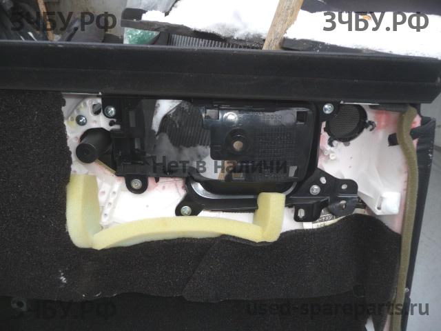 Toyota Land Cruiser 200 Обшивка двери задней правой