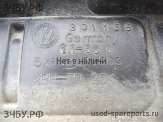Volkswagen Golf 6 Направляющая заднего бампера