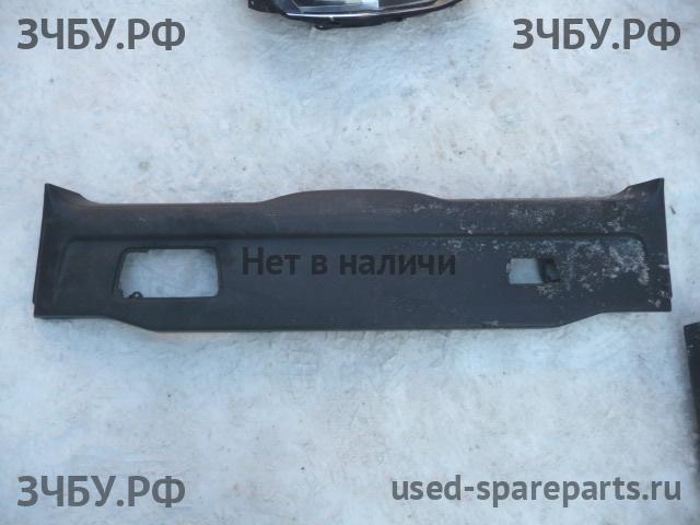 Volvo XC-90 (1) Обшивка багажника
