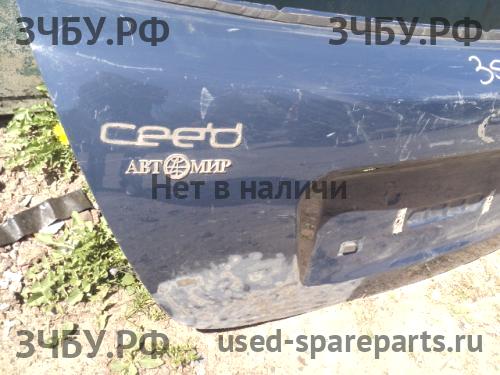 KIA Ceed 1 Дверь багажника