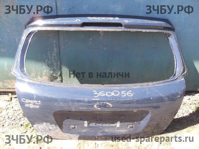 KIA Ceed 1 Дверь багажника
