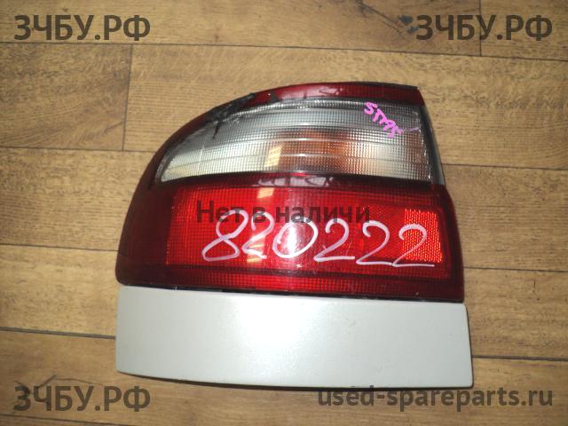 Toyota Carina.E (T190) Фонарь левый