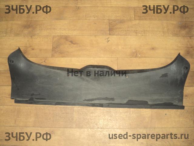 Renault Megane 2 Накладка