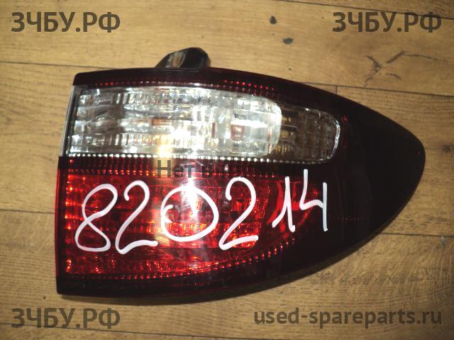 Toyota Previa 2 Фонарь правый