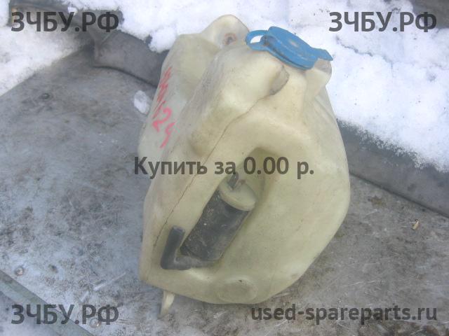 Audi 80/90 [B4] Бачок омывателя лобового стекла