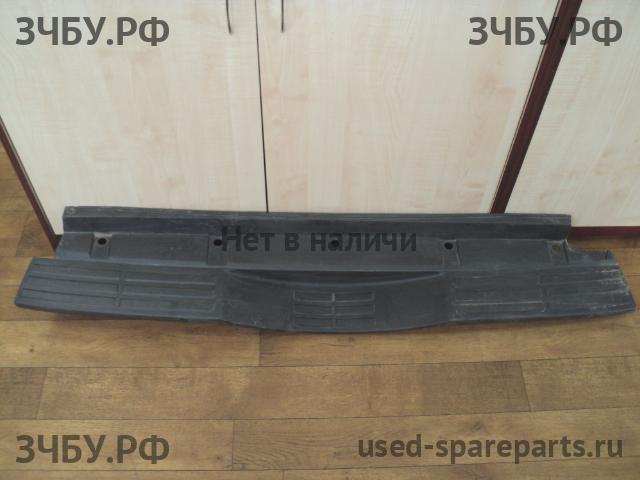 Mitsubishi Pajero/Montero 4 Накладка заднего бампера