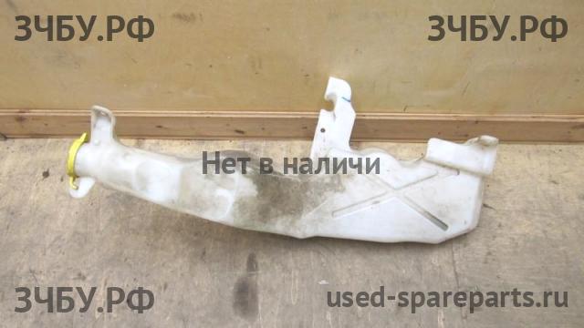 Jeep Grand Cherokee 4 Бачок омывателя лобового стекла