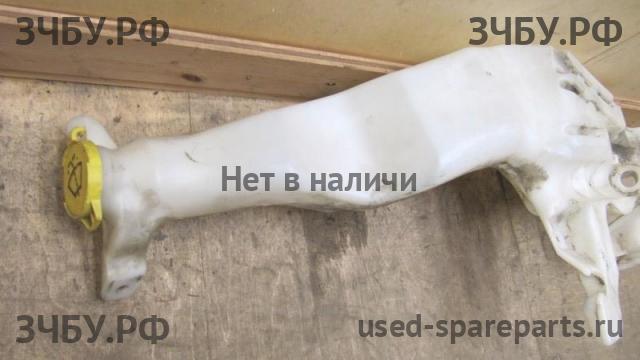 Jeep Grand Cherokee 4 Бачок омывателя лобового стекла