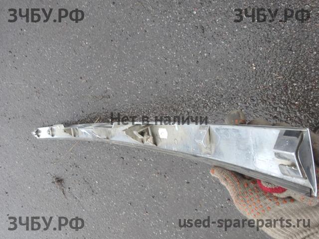 Opel Astra H Накладка на дверь багажника