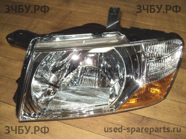 Mitsubishi Pajero/Montero 3 Фара левая