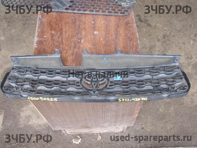 Toyota RAV 4 (2) Решетка радиатора