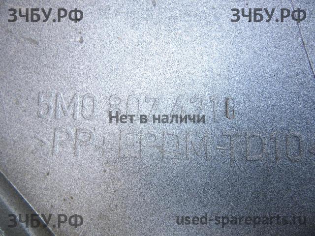 Volkswagen Golf 5 Plus Бампер задний