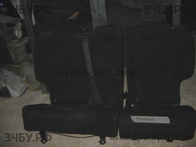 Toyota Auris 1 (E150) Сиденья (комплект)