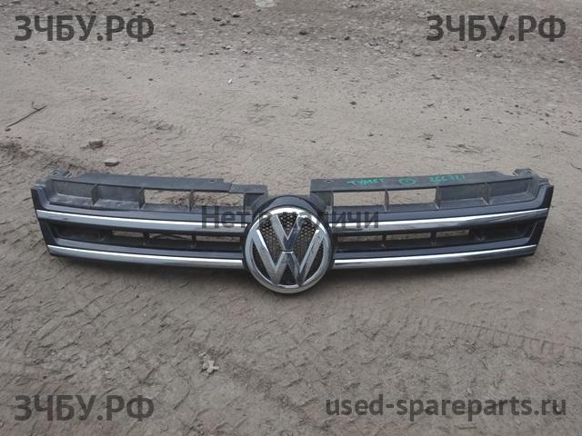 Volkswagen Touareg 2 Решетка радиатора