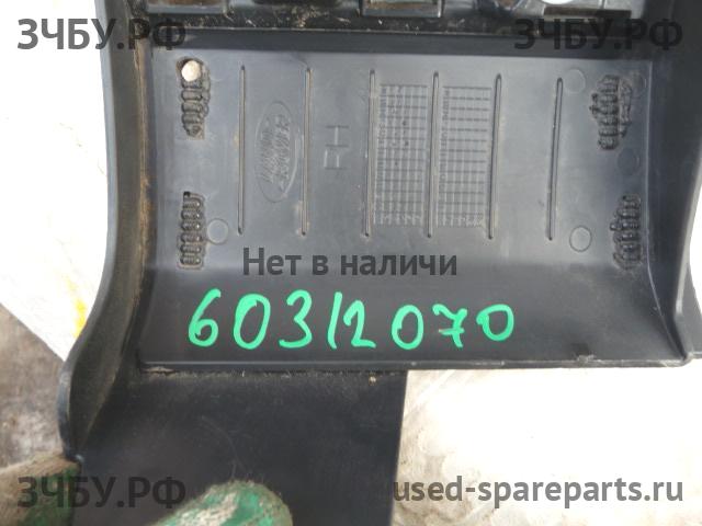 Land Rover Range Rover 4 Накладка крыла переднего правого