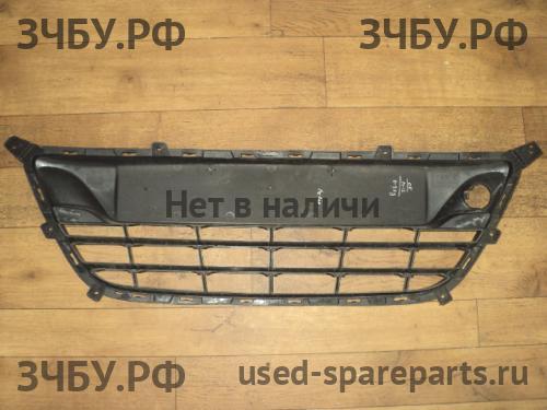 Hyundai i20 (1) Решетка в бампер