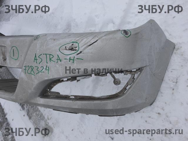 Opel Astra H Бампер передний