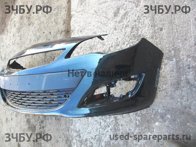Opel Astra J Бампер передний