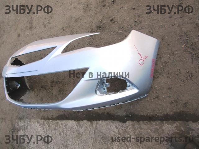 Opel Astra J Бампер передний