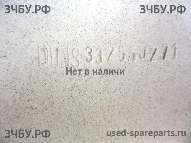 Opel Astra J Бампер передний