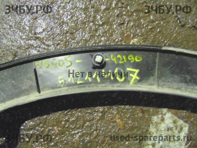 Toyota RAV 4 (4) Накладка крыла заднего правого