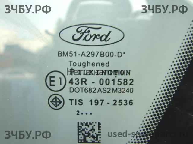 Ford Focus 3 Стекло кузовное глухое правое