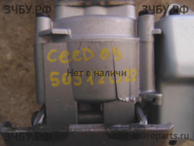 KIA Ceed 1 Колонка рулевая