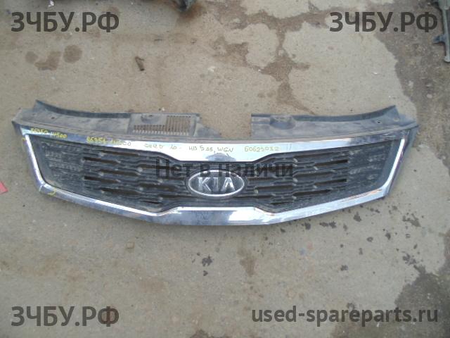 KIA Ceed 1 Решетка радиатора