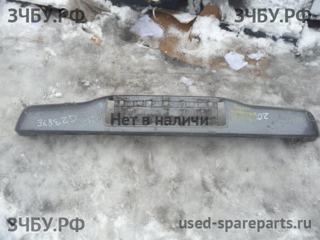Toyota Hi Lux (3) Pick Up Бампер задний